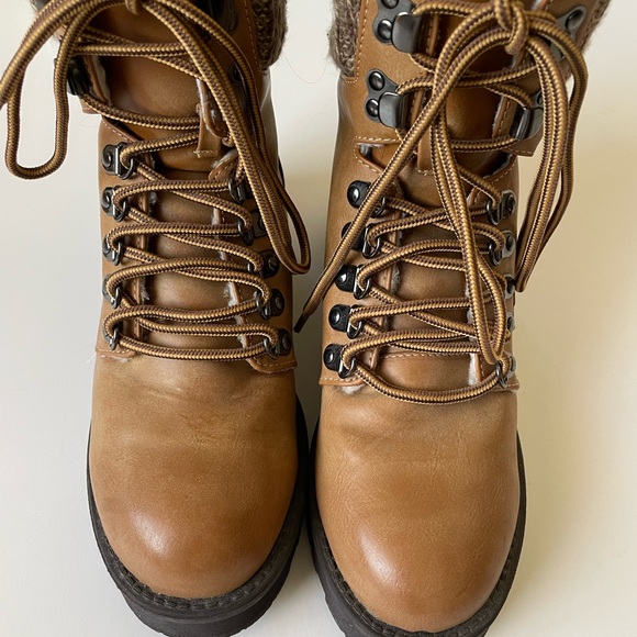 Outdoor style ankle boots - Picture 13 of 16